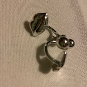 Elegant Silver Heart Ring